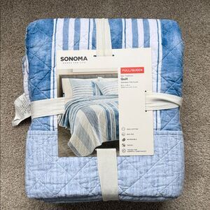 Sonoma Full / Queen 100% Cotton Reversible Aberdeen Patchwork Blue & White Quilt